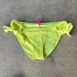Victoria’s Secret Highlighter Yellow Neon Crochet Side Tie Bikini Bottoms SMALL